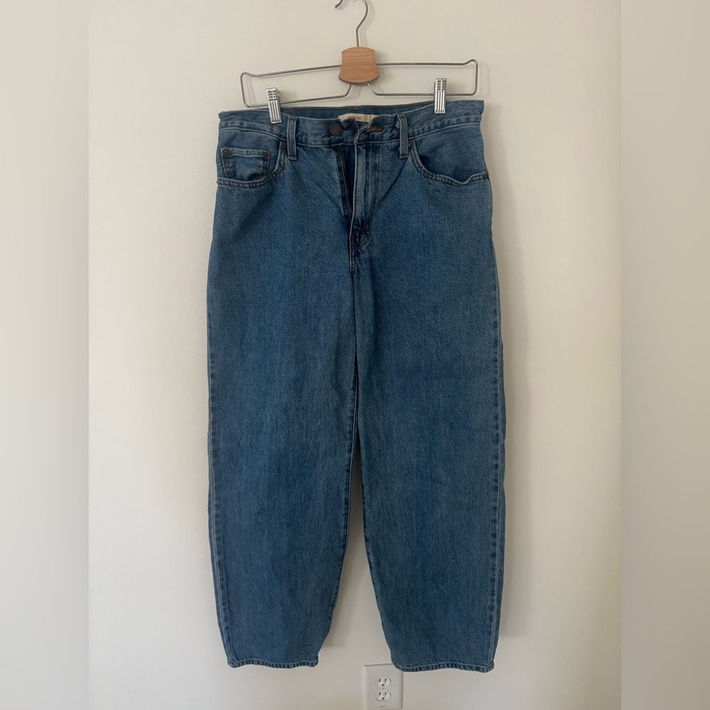 Levi Baggy Dad Jean, Size 28